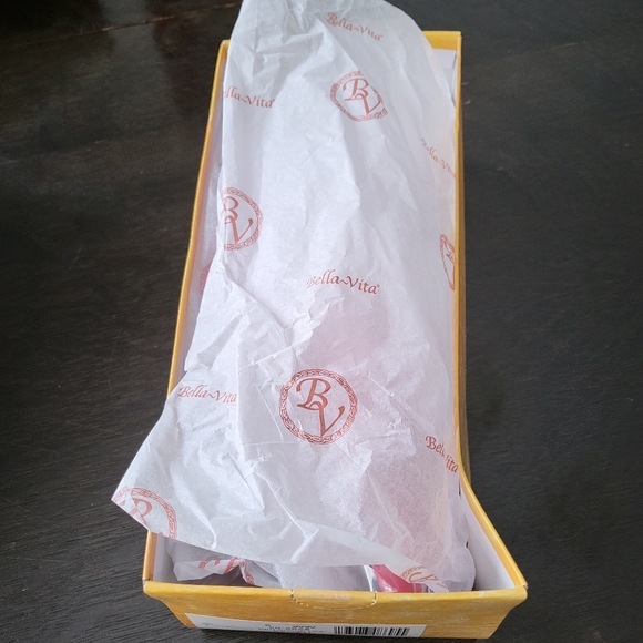 Bella-Vita Leather Sling Backs - Picture 4 of 7